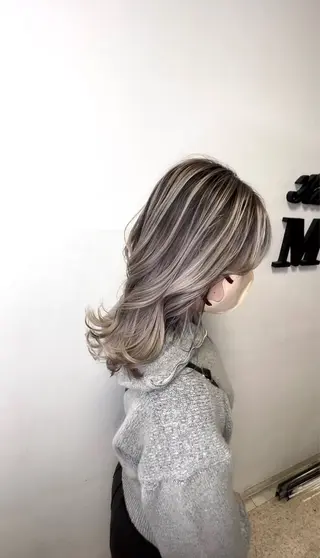 セミロング カラー シールエクステ/ ダブルカラー/茉央のヘアスタイル