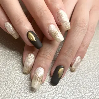 ネイル she nail studio所属・パラジェル/スカルプ salonOerbaのネイルデザイン