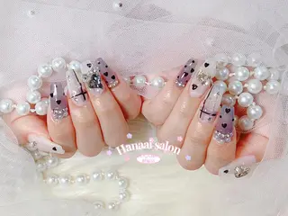 ネイル 藤本 彩花のネイルデザイン