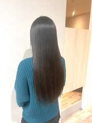 ロング 髪質改善 上品艶感カラーのヘアスタイル