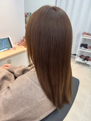 カラー soso.所属・上原 ティファニーのヘアスタイル