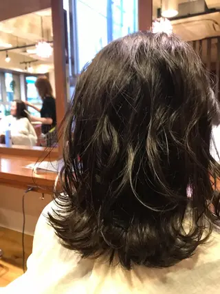 ミディアム 井上 みわこのヘアスタイル