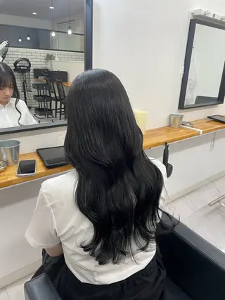 カラー GISEL TAKUYAのヘアスタイル