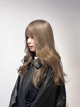 カラー 透明感カラー🦋艶髪 イヴカ💙のヘアスタイル