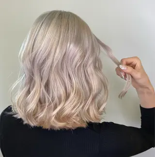 ミディアム カラー yosuke 梅田/バレイヤージュのヘアスタイル