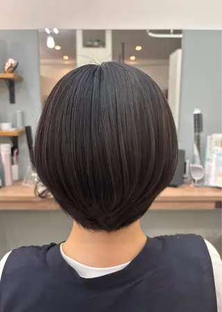 ショート カラー Sienne所属・八木橋 朋香のヘアスタイル