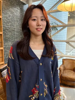 ロング カラー 松野 心音のヘアスタイル