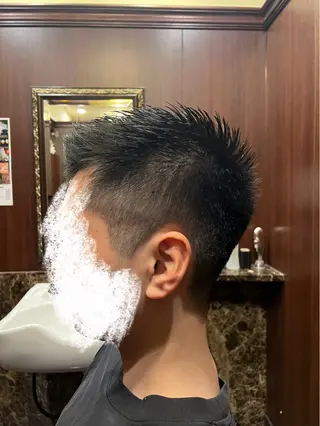 ショート ヒロ銀座バーバーショップ丸の内所属・秋山 琳太のヘアスタイル