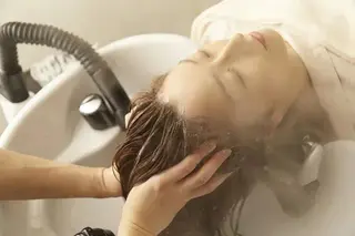 ロング ルーズシャドウ/ 波巻き💠大塩威吹のヘアスタイル