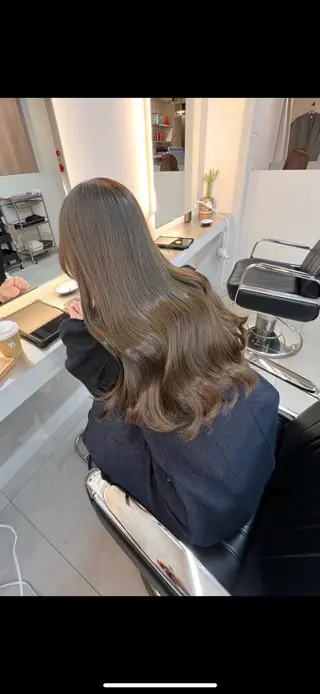 カラー 三徳 一真のヘアスタイル