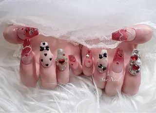 ネイル She   Nail所属・ISA_ BELLAのネイルデザイン