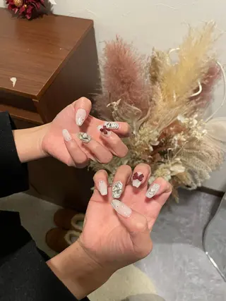 ネイル エクシア所属・豊田 真彩のネイルデザイン