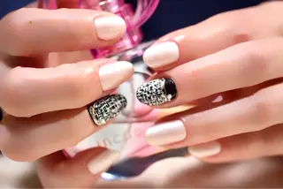 ネイル ママリンド　志村坂上店所属・しみ えんのネイルデザイン