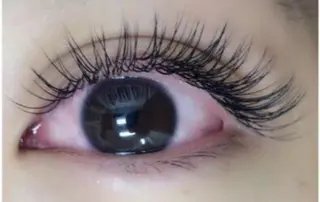 マツエク・マツパ coupe ciseauxのヘアスタイル