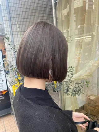ミディアム カラー 宮内 真乃のヘアスタイル