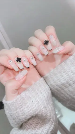 ネイル RAY＋beauty 豊田丸山　小島あいののネイルデザイン