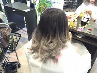 セミロング カラー 💓シールエクステ ルミエールのヘアスタイル