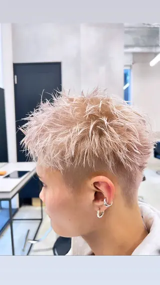 メンズ カラースペシャリスト ・齊藤 羽瑠輝のヘアスタイル