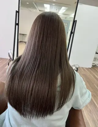 ロング カラー 泉川 みかのヘアスタイル