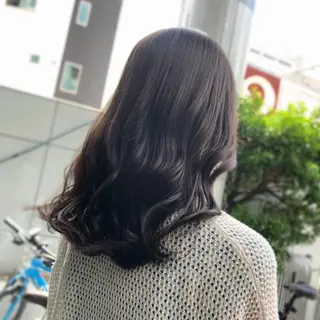 ミディアム カラー 山崎 絵莉香のヘアスタイル