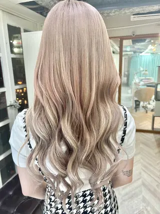 ロング カラー alpha. カラーエクステ下妻のヘアスタイル