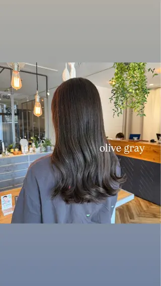 ロング カラー ヘアアレンジ 飯島 美海のヘアスタイル