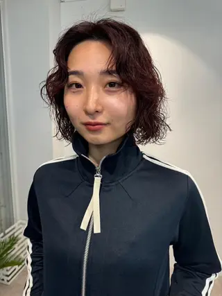 ミディアム カラー CEINE OURのヘアスタイル