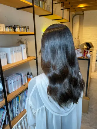 ロング EIGHT　最所 瑞稀のヘアスタイル