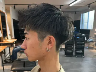 メンズ フェザーパーマ/韓国 /メンズカット保立のヘアスタイル