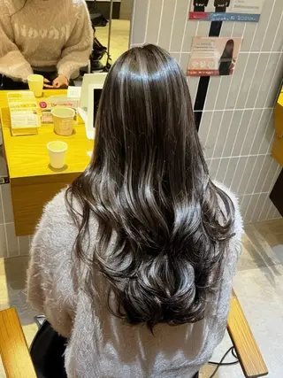 ロング カラー ラフィスヘアードープ所属・👑髪質改善Wカラー /グレージュ/アユカのヘアスタイル