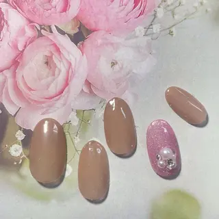 ネイル Trinity ネイリストスタッフのネイルデザイン