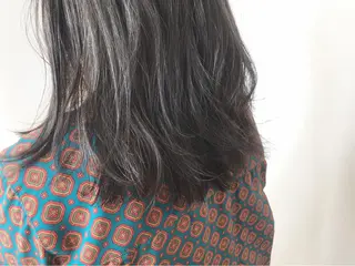 ミディアム カラー 【Uneユヌ】菊地 春那のヘアスタイル