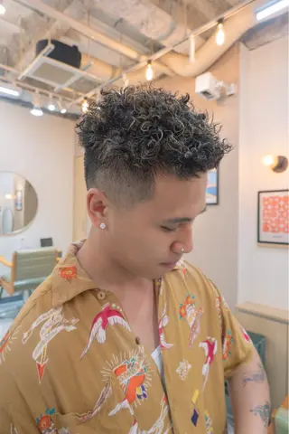 カラー メンズ ブリーチカラー/ 矯正/キクチユイトのヘアスタイル