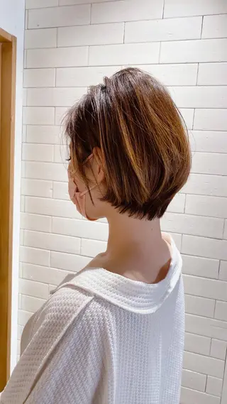 ショート ブリーチ ツイスパ フクヤマシンのヘアスタイル