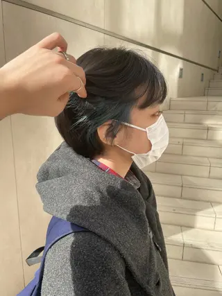 ショート カラー ケアブリーチ/ エクステ/レイヤーのヘアスタイル