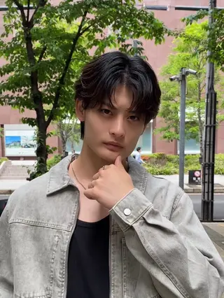 メンズ 透明感ブリーチ/ メンズパーマのヘアスタイル