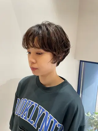 ショート パーマ 山本 佳奈のヘアスタイル