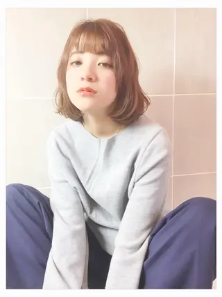 ミディアム やまだ まいのヘアスタイル