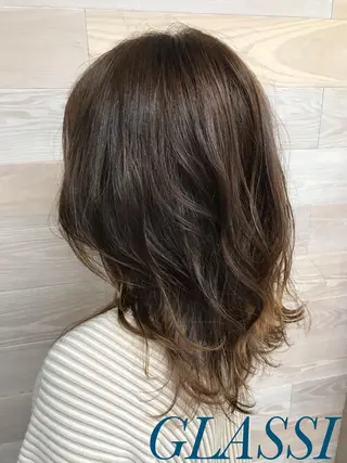 ミディアム カラー 🌈割れない顔周り 中村隆寛のヘアスタイル