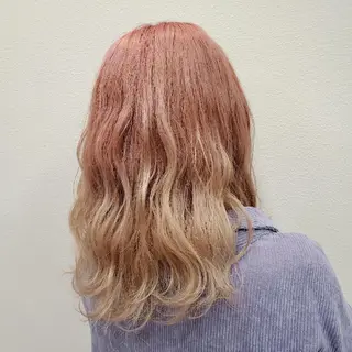 ロング 推しアニメカラー🌈 ツヤ透明感カラー🦄のヘアスタイル