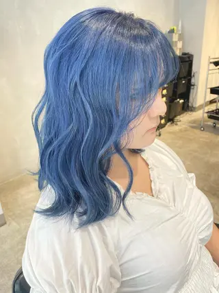 ミディアム カラー M IIのヘアスタイル