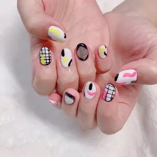 ネイル 根津 綾子のネイルデザイン