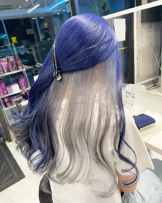 ショート カラー メンズ JuNブリーチに 縮毛矯正するプロのヘアスタイル