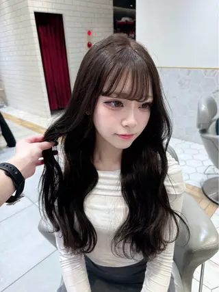 ロング カラー costes 今井芽依のヘアスタイル