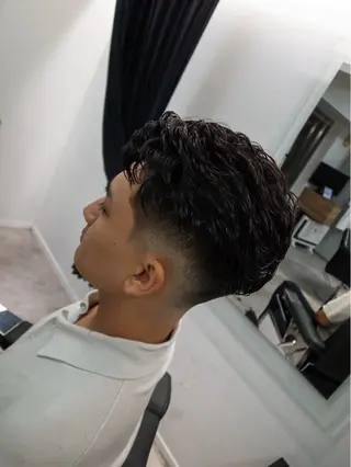 ショート パーマ メンズ INTRO SHIBUYA by Fi-Ne所属・💈メンズフェード 特化DAIYA💈のヘアスタイル