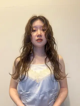 ロング momoca 暖色カラー/ボブのヘアスタイル