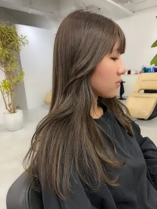 カラー sol Amiのヘアスタイル