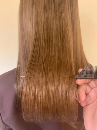 ロング amber池袋所属・美髪矯正・ブリーチ 矯正🫧秋元ゆたかのヘアスタイル