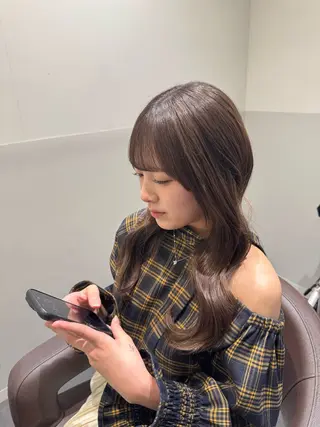 セミロング カラー SALOWIN新宿三丁目【サロウィン】所属・レイヤー🔶髪質改善 🔶透明感カラー青木のヘアスタイル