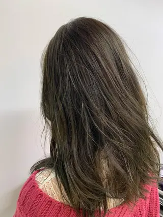 セミロング カラー ⛄️冬の透明感 カラー⛄️大西のヘアスタイル